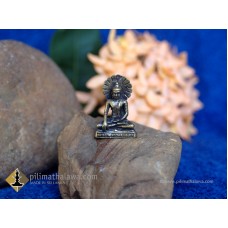 3cm Height High Quality Brass Buddha Stature.  ශ්‍රී ලංකාවෙන් හමුවන කුඩාම පිත්තල බුදුපිළිමයකි. සියුම් කැටයමින් යුක්තය.